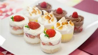 Mini Cheesecakes & Dessert Shots